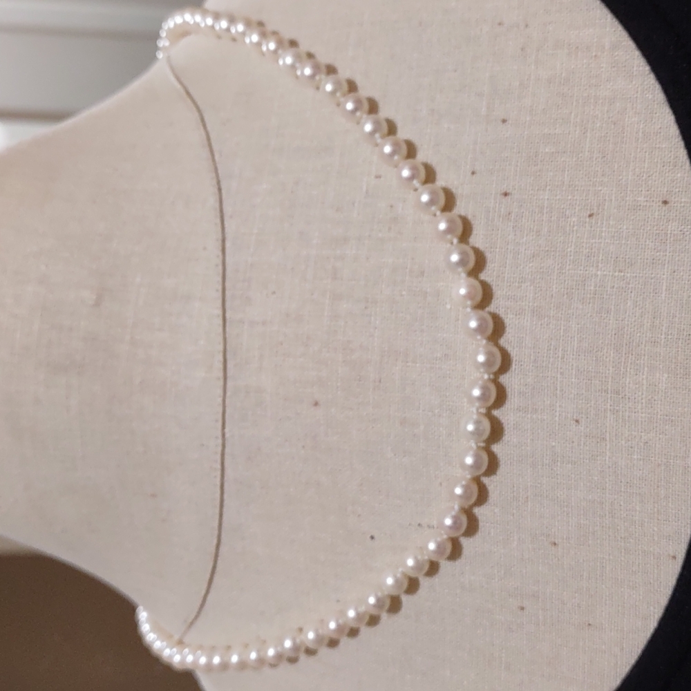 Lovely Pearl necklace